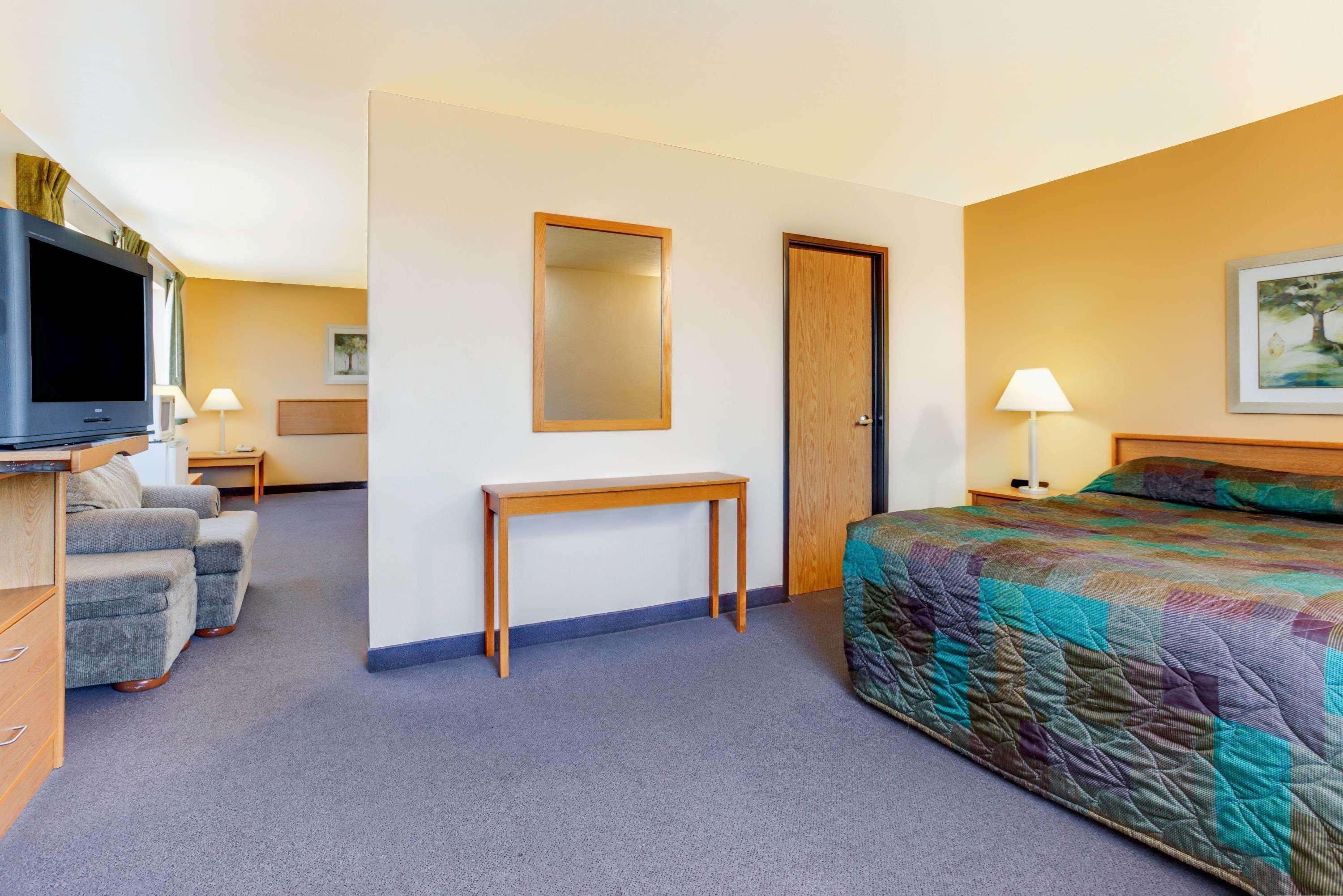 Super 8 By Wyndham Klamath Falls Exteriör bild